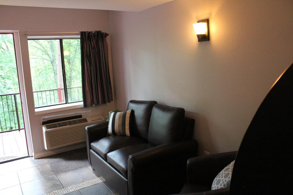 Brydan Suites Eureka Springs Buitenkant foto