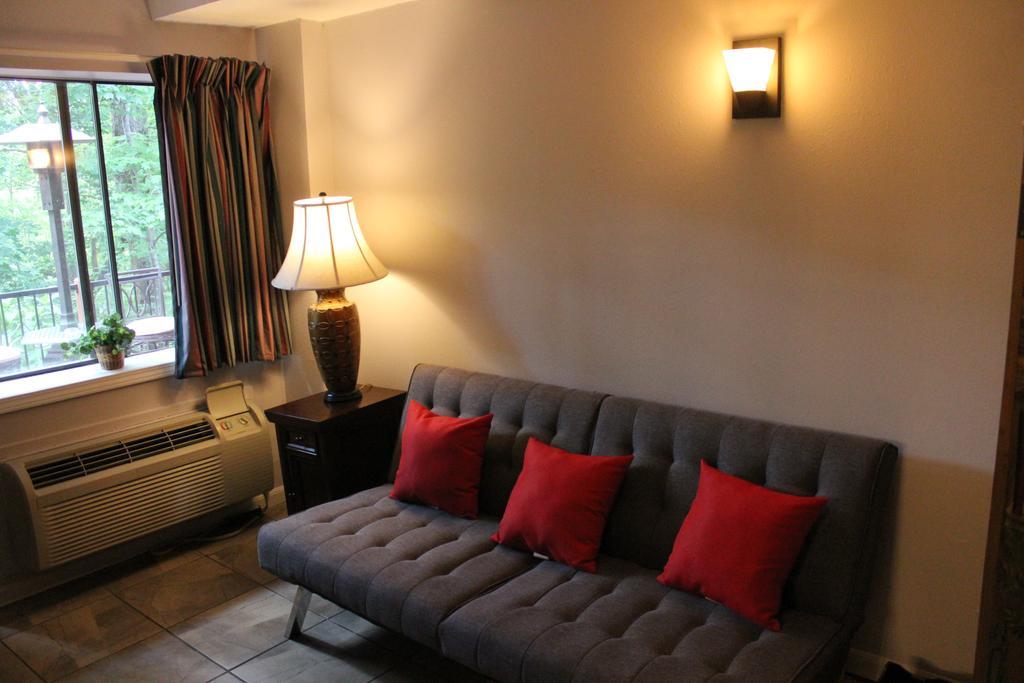 Brydan Suites Eureka Springs Buitenkant foto