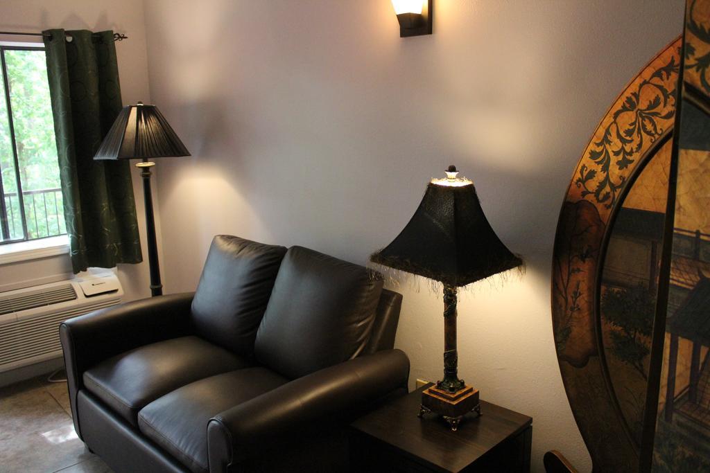 Brydan Suites Eureka Springs Buitenkant foto